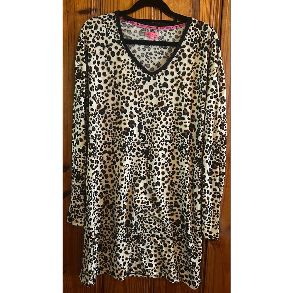 Betsey Johnson Dress Womens Medium Leopard/Animal Print Lounge Pajamas Cozy